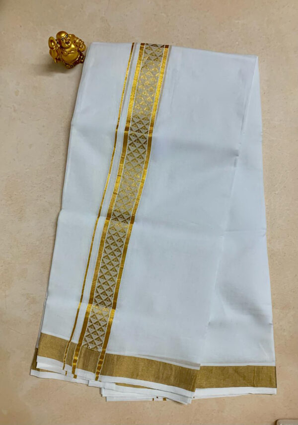 Cotton Bleach – Jacquard Weave Gold Border – Diamond Cutting Design Dhoti